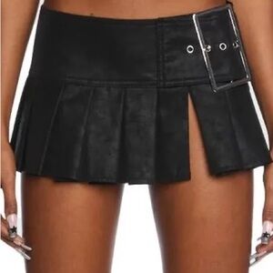 POSTER GIRL Viral Takeover Mini Skirt Black